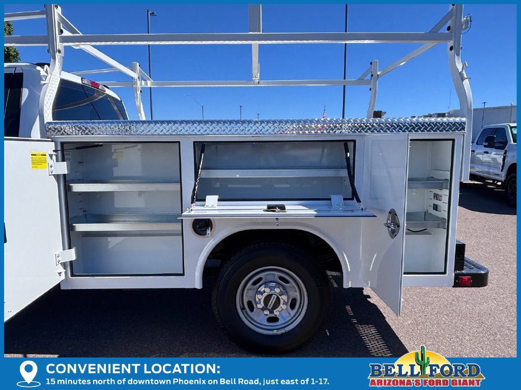 New 2027 Ford F250 XL w/ XL Chrome Package RWD image 3