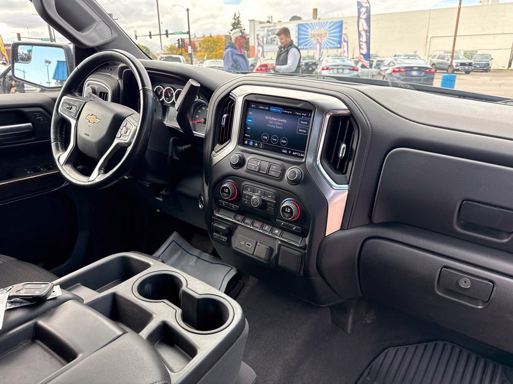 Used 2021 Chevrolet Silverado 1500 LT AWD/4WD image 38