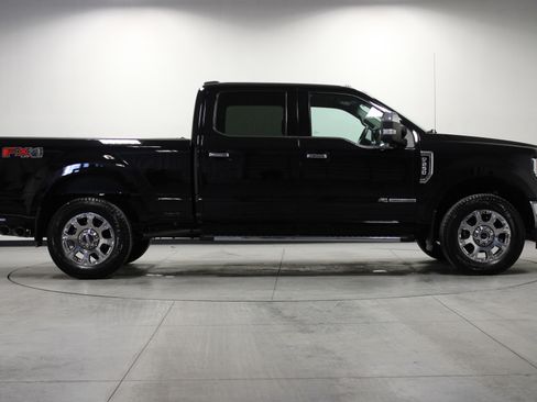 Used 2021 Ford F250 Lariat w/ Lariat Ultimate Package image 3