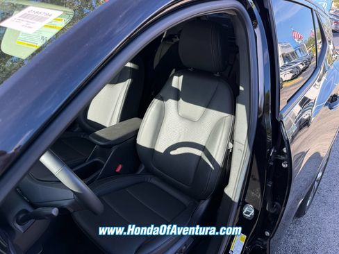 Used 2023 Buick Encore GX Essence w/ Experience Buick Package FWD image 16