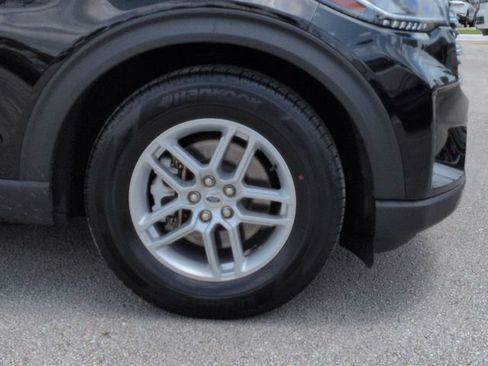 Certified 2025 Ford Explorer Active w/ Active Comfort Package RWD image 11