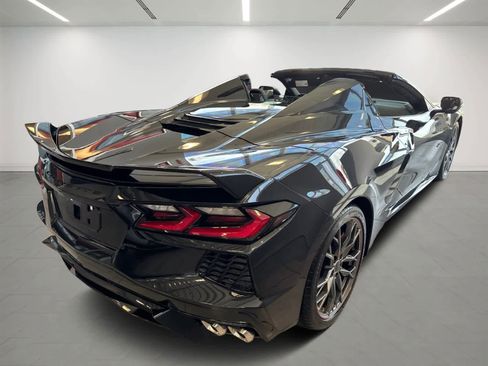 Used 2023 Chevrolet Corvette Stingray Premium Conv w/ Z51 Performance Package RWD image 5