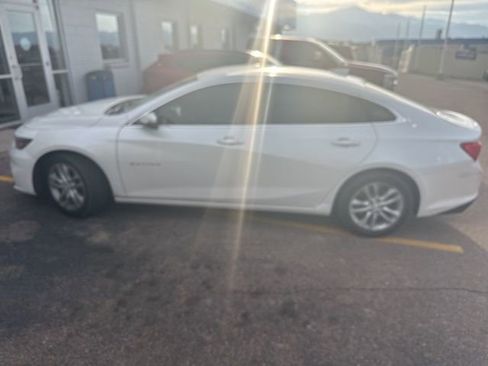 Used 2016 Chevrolet Malibu LT image 7