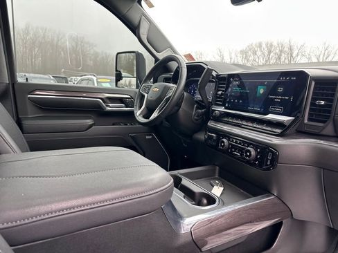 Used 2024 Chevrolet Silverado 3500 LTZ w/ LTZ Premium Package image 28