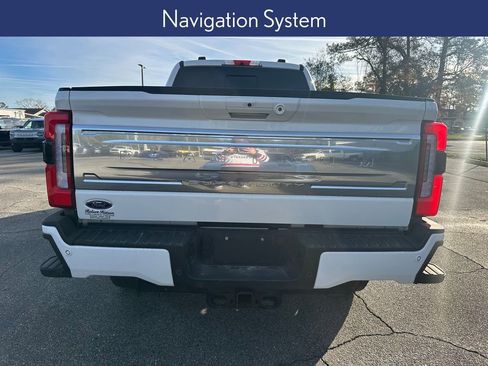 Used 2025 Ford F250 Platinum w/ Platinum Plus Package image 6