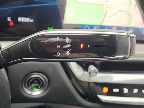 Used 2025 Cadillac Lyriq Sport image 16