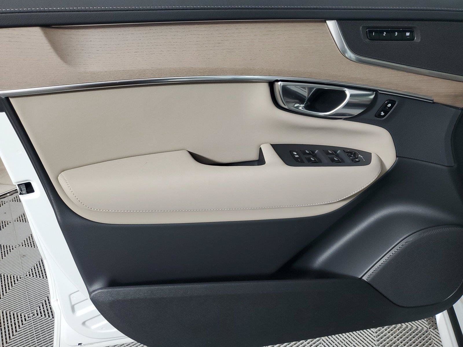 New 2026 Volvo XC90 T8 Core AWD/4WD image 19