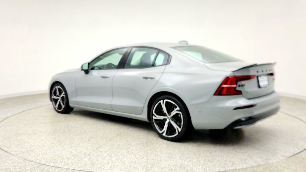 Used 2024 Volvo S60 B5 Plus w/ Climate Package FWD image 7