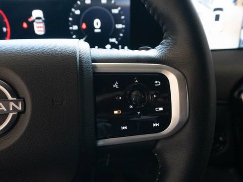 Used 2025 Nissan Armada SL AWD/4WD image 28