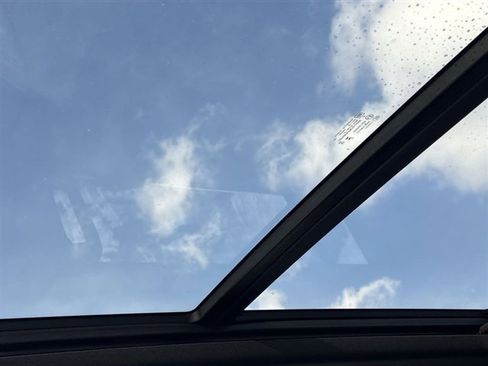 Certified 2023 GMC Yukon XL Denali image 19