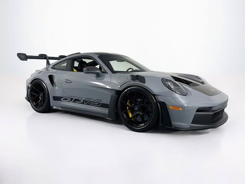 Used 2024 Porsche 911 GT3 RS RWD image 3