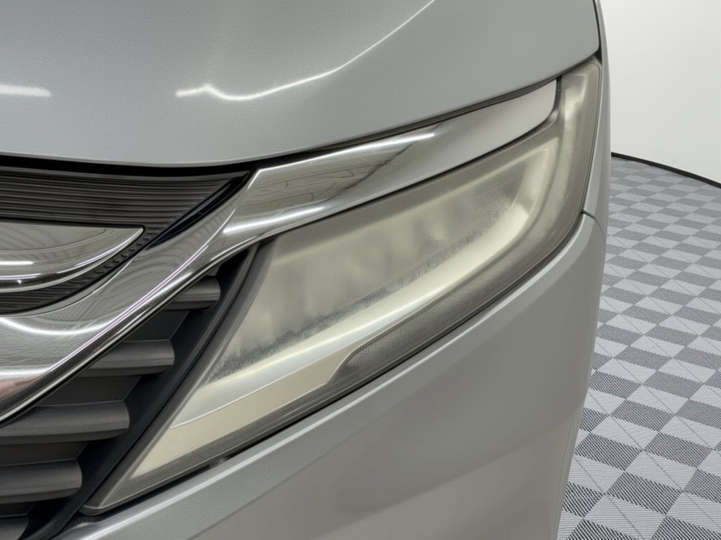 Used 2018 Honda Odyssey Touring image 12