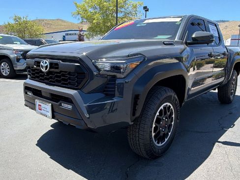 Certified 2025 Toyota Tacoma TRD Off-Road w/ TRD Off Road Premium Package AWD/4WD image 7