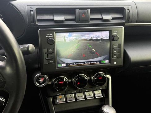 Used 2024 Toyota GR86 RWD image 17