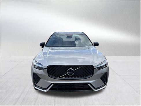 New 2026 Volvo XC60 B5 Plus AWD/4WD image 2