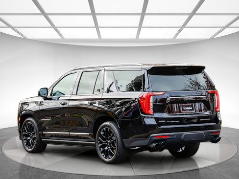 Used 2024 GMC Yukon Denali Ultimate image 2