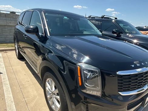 Used 2022 Kia Telluride LX AWD/4WD image 4