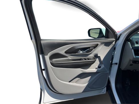 Used 2023 GMC Terrain SLE w/ Driver Convenience Package image 20