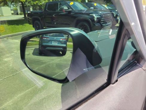 Certified 2022 Toyota RAV4 XLE w/ Convenience Package FWD image 11