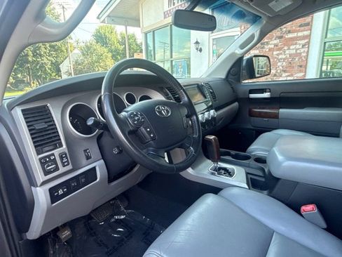 Used 2013 Toyota Tundra Limited w/ Memory Pkg AWD/4WD image 10