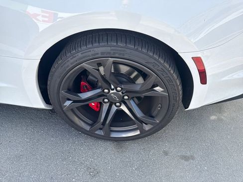 Used 2020 Chevrolet Camaro SS image 26