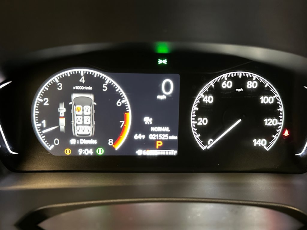 Used 2025 Honda Pilot TrailSport image 23