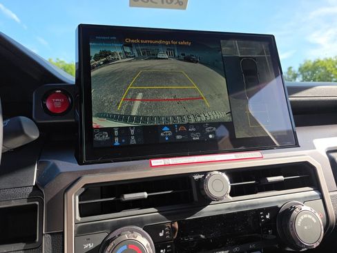 New 2026 Toyota 4Runner TRD Off-Road Premium AWD/4WD image 33