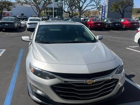 Used 2019 Chevrolet Malibu LT FWD image 11