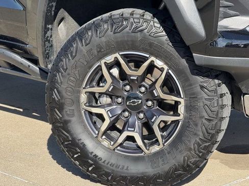 Used 2024 Chevrolet Colorado ZR2 image 32