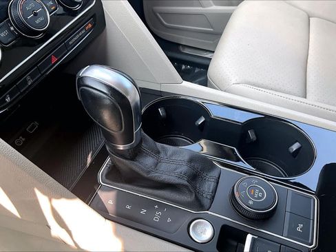 Used 2019 Volkswagen Atlas SEL AWD/4WD image 17