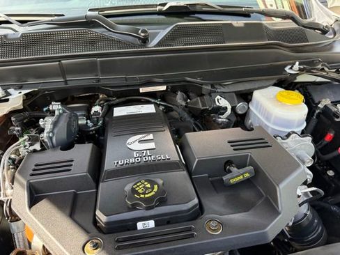 Used 2024 RAM 2500 Laramie AWD/4WD image 96