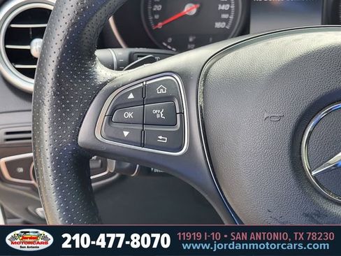Used 2017 Mercedes-Benz GLC 300 4MATIC image 26