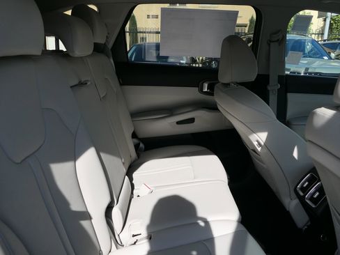 New 2025 Kia Sorento S w/ Panoramic Sunroof Package image 21