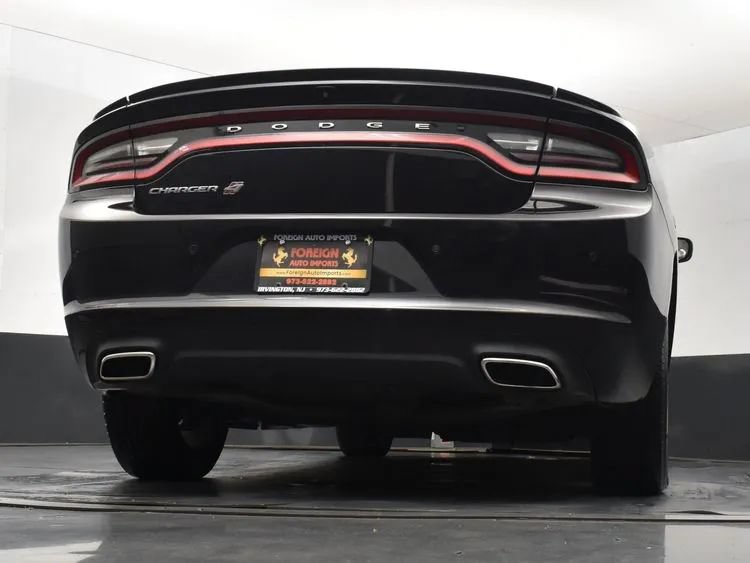 Used 2020 Dodge Charger SXT AWD/4WD image 13