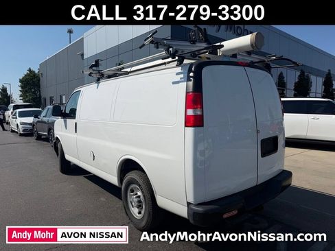 Used 2019 Chevrolet Express 2500 w/ Driver Convenience Package RWD image 4