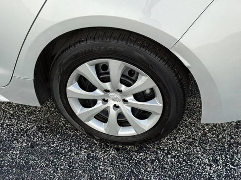 Used 2024 Toyota Corolla LE FWD image 10