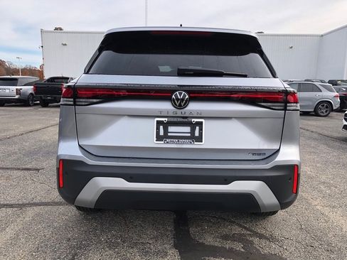 New 2026 Volkswagen Tiguan S image 6