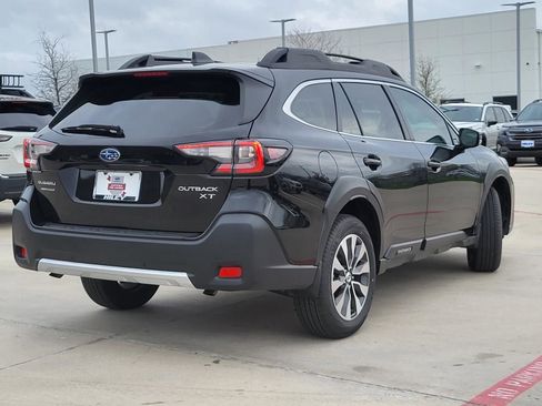 Used 2025 Subaru Outback Limited XT AWD/4WD image 4