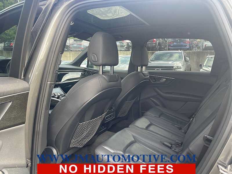 Used 2022 Audi Q7 2.0T Premium Plus w/ Premium Plus Package AWD/4WD image 3
