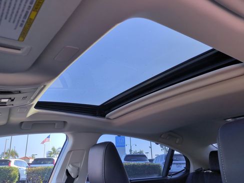 Certified 2023 Lexus ES 300h Ultra Luxury image 28