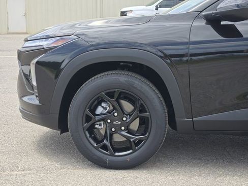 New 2026 Chevrolet Trax LT FWD image 5