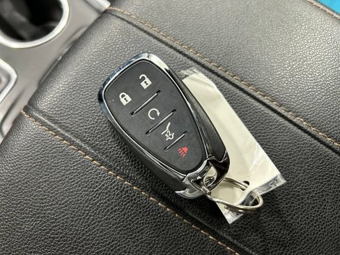 Used 2019 Chevrolet Traverse LT AWD/4WD image 25