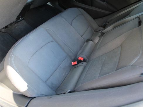 Used 2018 Chevrolet Cruze LT w/ Convenience Package image 26