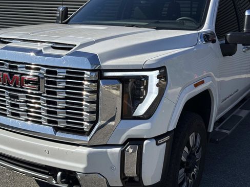 Used 2024 GMC Sierra 2500 Denali w/ Denali Reserve Package image 11