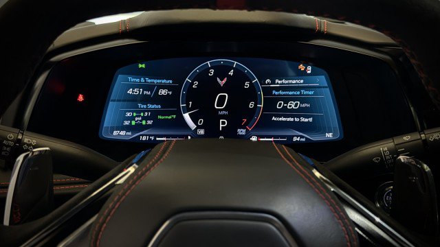 Used 2025 Chevrolet Corvette Stingray Premium Cpe w/ Z51 Performance Package RWD image 11