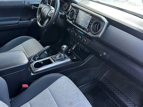 Used 2023 Toyota Tacoma TRD Off-Road image 17