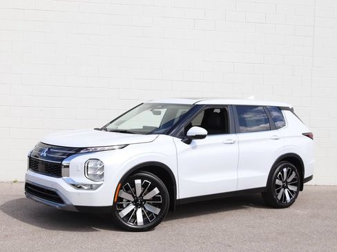 New 2026 Mitsubishi Outlander SE AWD/4WD image 24