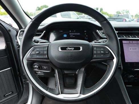 Used 2023 Jeep Grand Cherokee 4WD 4xe image 11