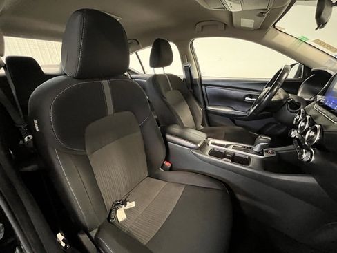 Used 2022 Nissan Sentra SV image 9