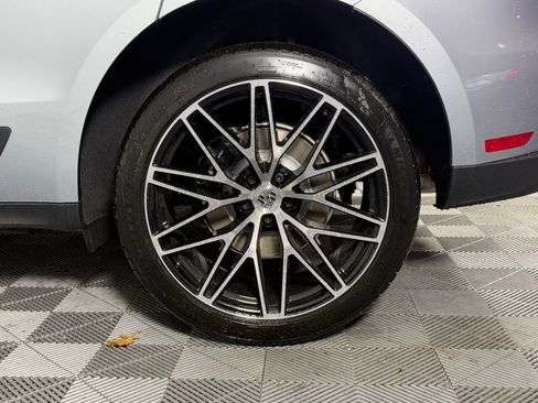 New 2026 Porsche Macan image 12